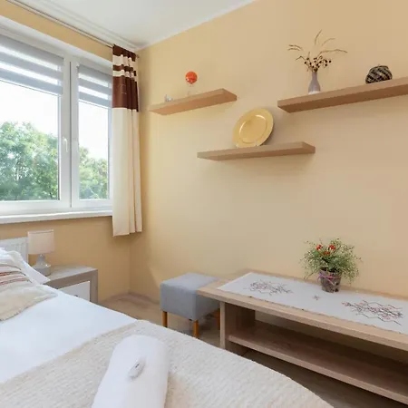 Spacious Family In By Renters Lejlighed