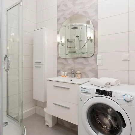 Spacious Family In By Renters * غدانسك